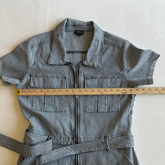 Justify Striped Utility Romper Large Tie Waist Zip Front Pockets - Picture 9 of 10